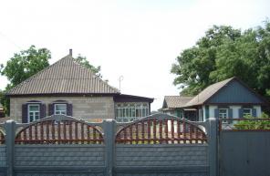 Продам дом в селе под дачу